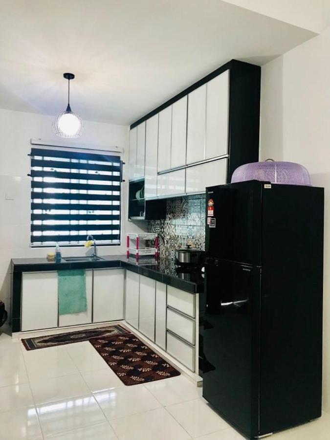 Chempaka Homestay Seri Iskandar Exterior foto